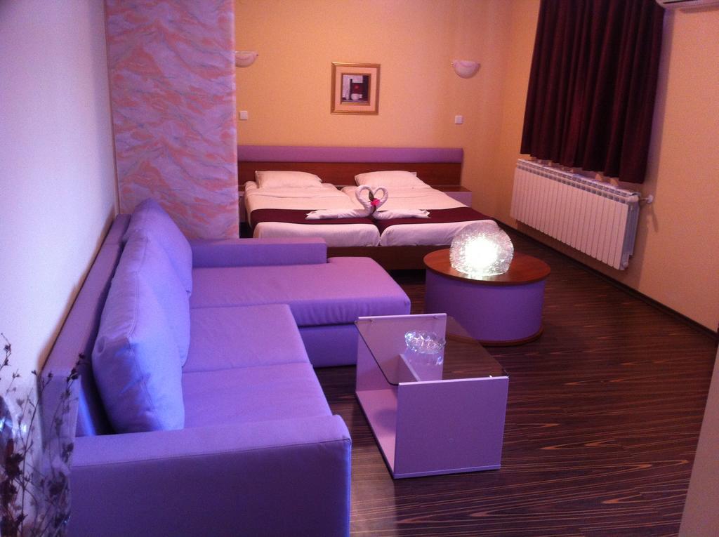 Rusenski Lom Hotel Koshov ภายนอก รูปภาพ